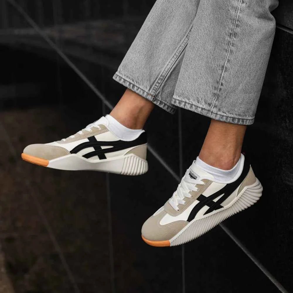 Gio | Women's Retro Low-Top Slip-On Sneakers with Color-Block Panels