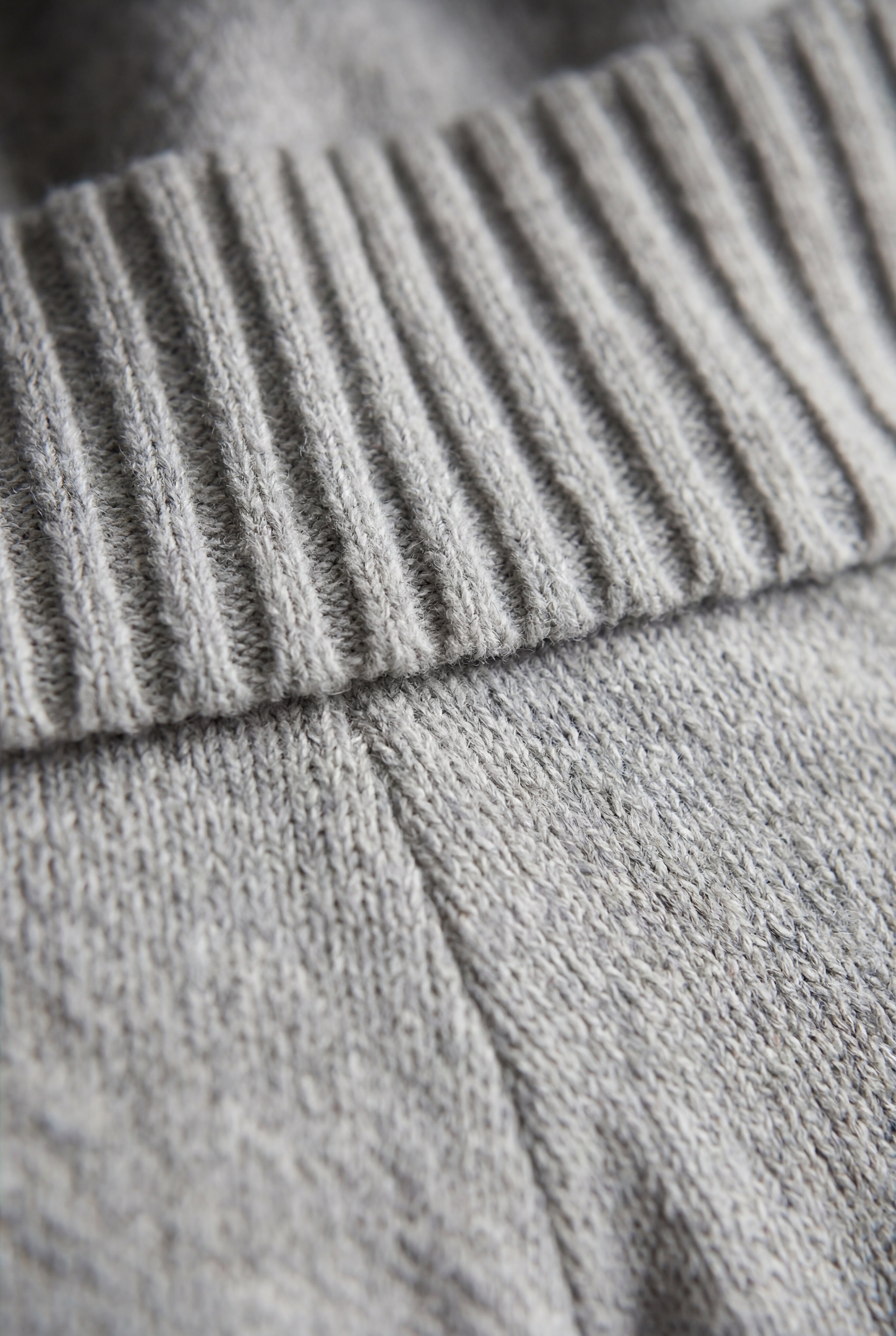 Lia | Ribbed Cropped Hoodie and Flared Pants Lounge Set