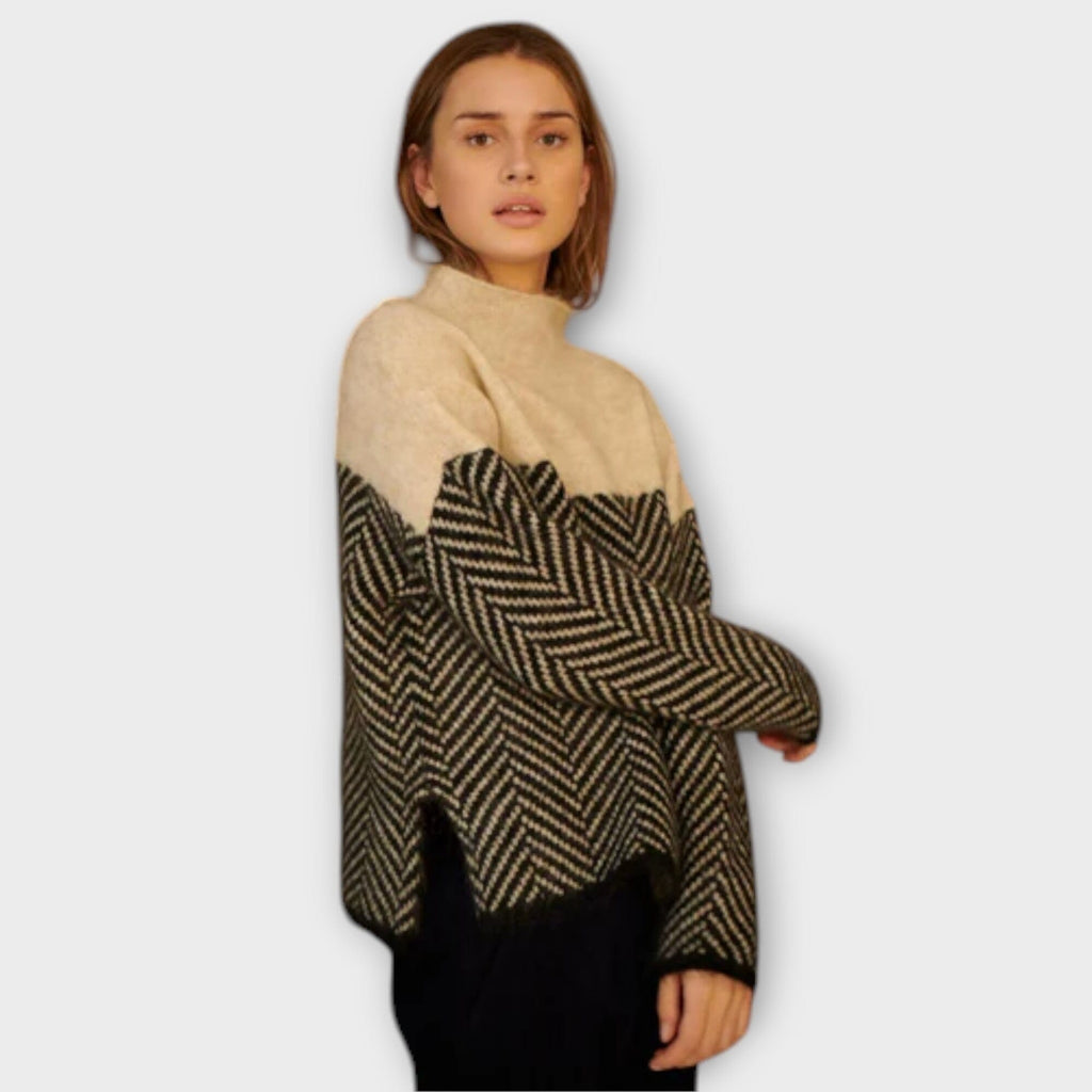 Mae Elisa - Soft Turtleneck Sweater