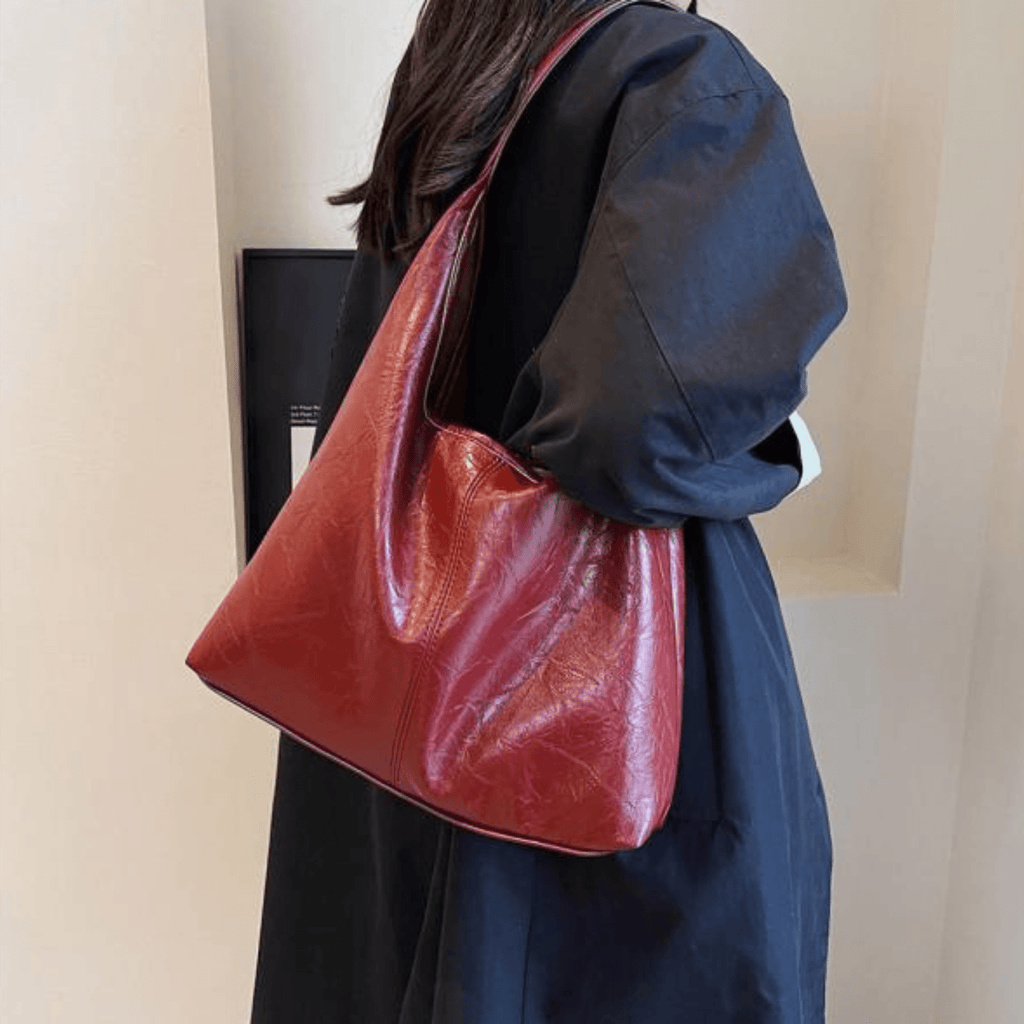 Ela -  Shoulder Bag in Vintage Leather Look