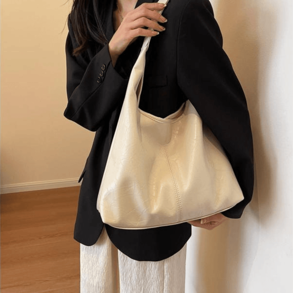 Ela -  Shoulder Bag in Vintage Leather Look