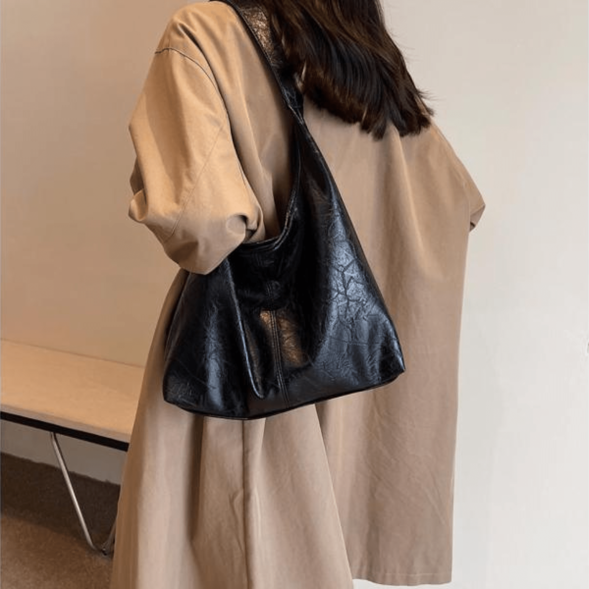 Ela -  Shoulder Bag in Vintage Leather Look