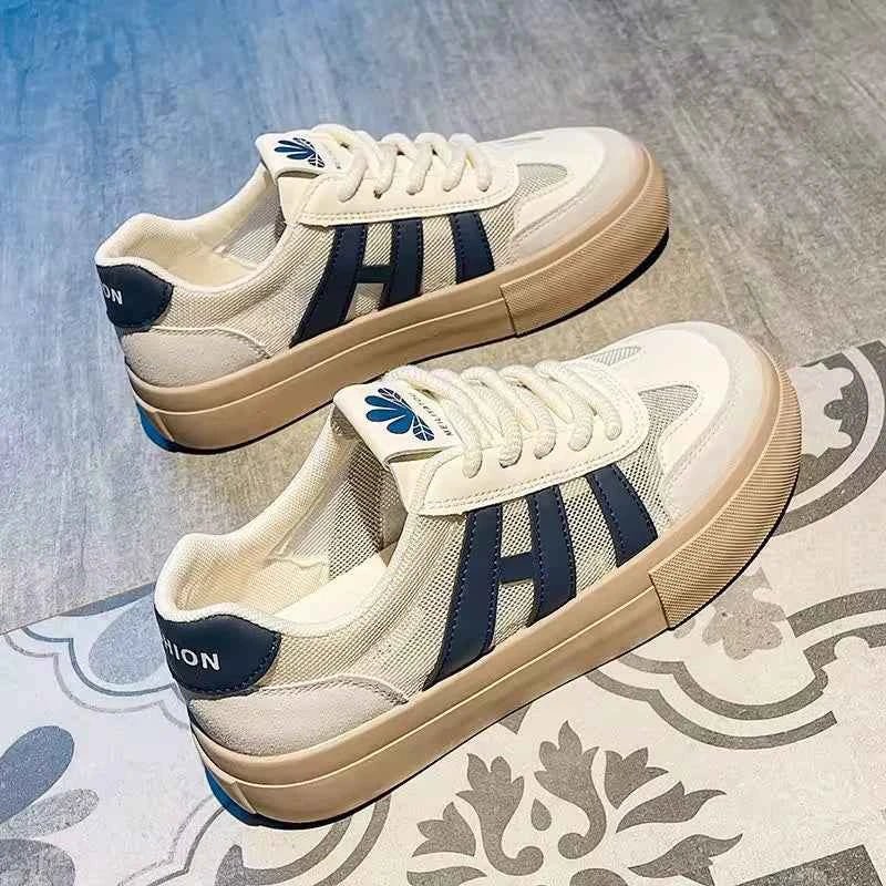 Lia | Women's Chunky Platform Retro-Inspired Lace-Up Sneakers