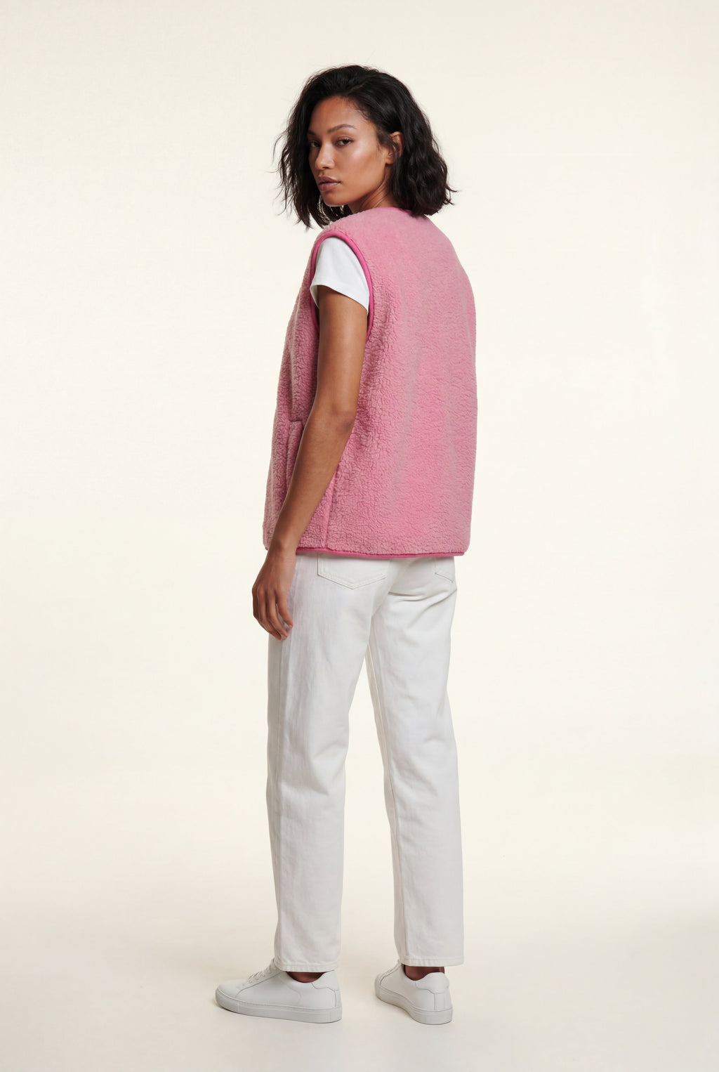 Elcevi | Boxy Snap-button Vest with Contrast Edge Trim For Women