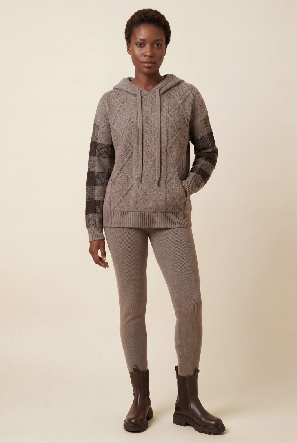 Lia | Oversized Cable Hoodie with Checked Sleeves