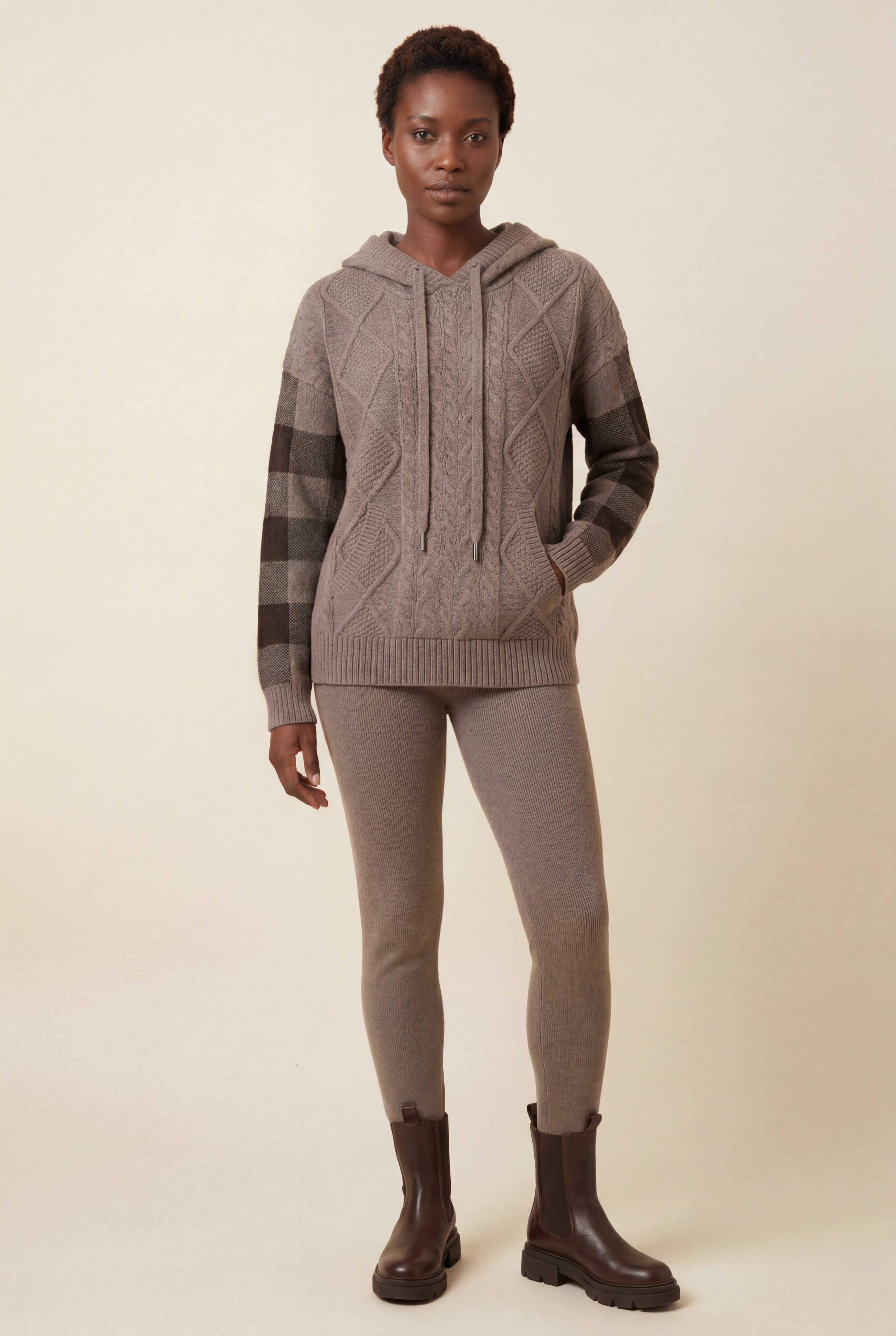 Lia | Oversized Cable Hoodie with Checked Sleeves