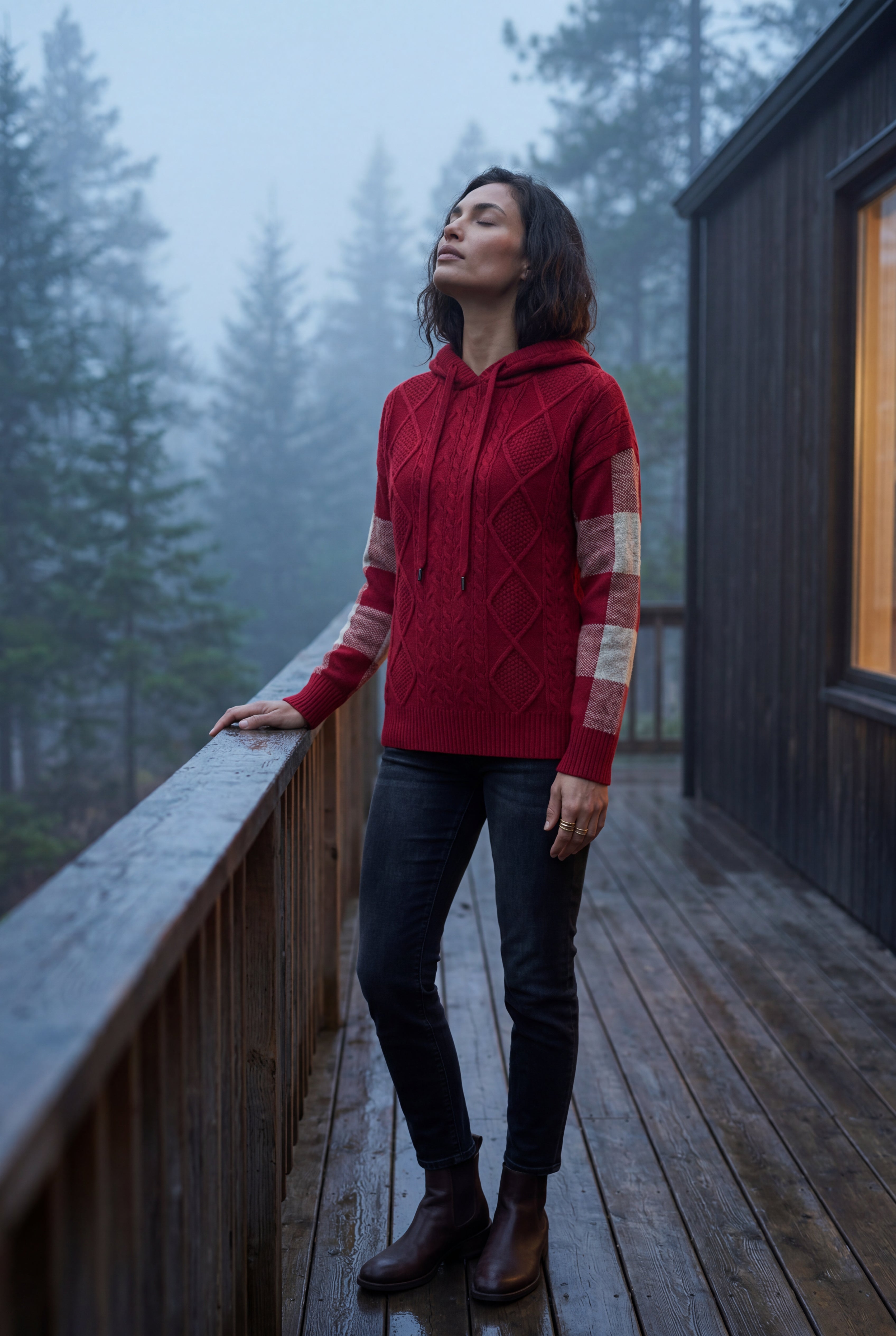 Lia | Oversized Cable Hoodie with Checked Sleeves