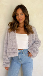 Carla - Women's short faux fur jacket with open collar