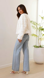 Carla - Women's short faux fur jacket with open collar