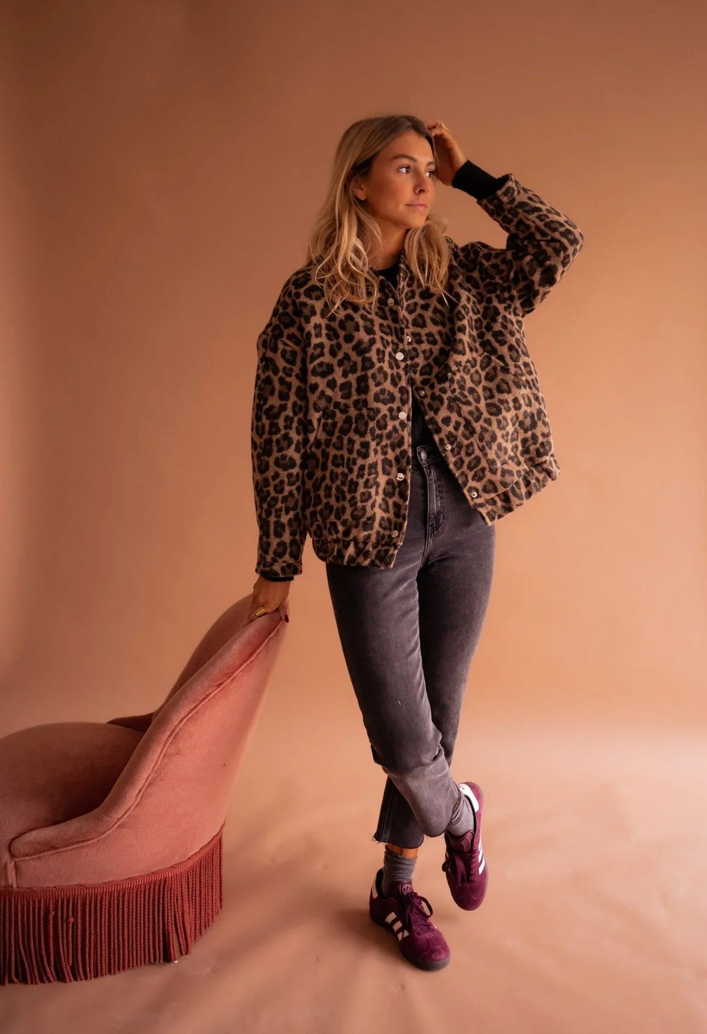 Eda - Women's leopard print jacket with snap buttons