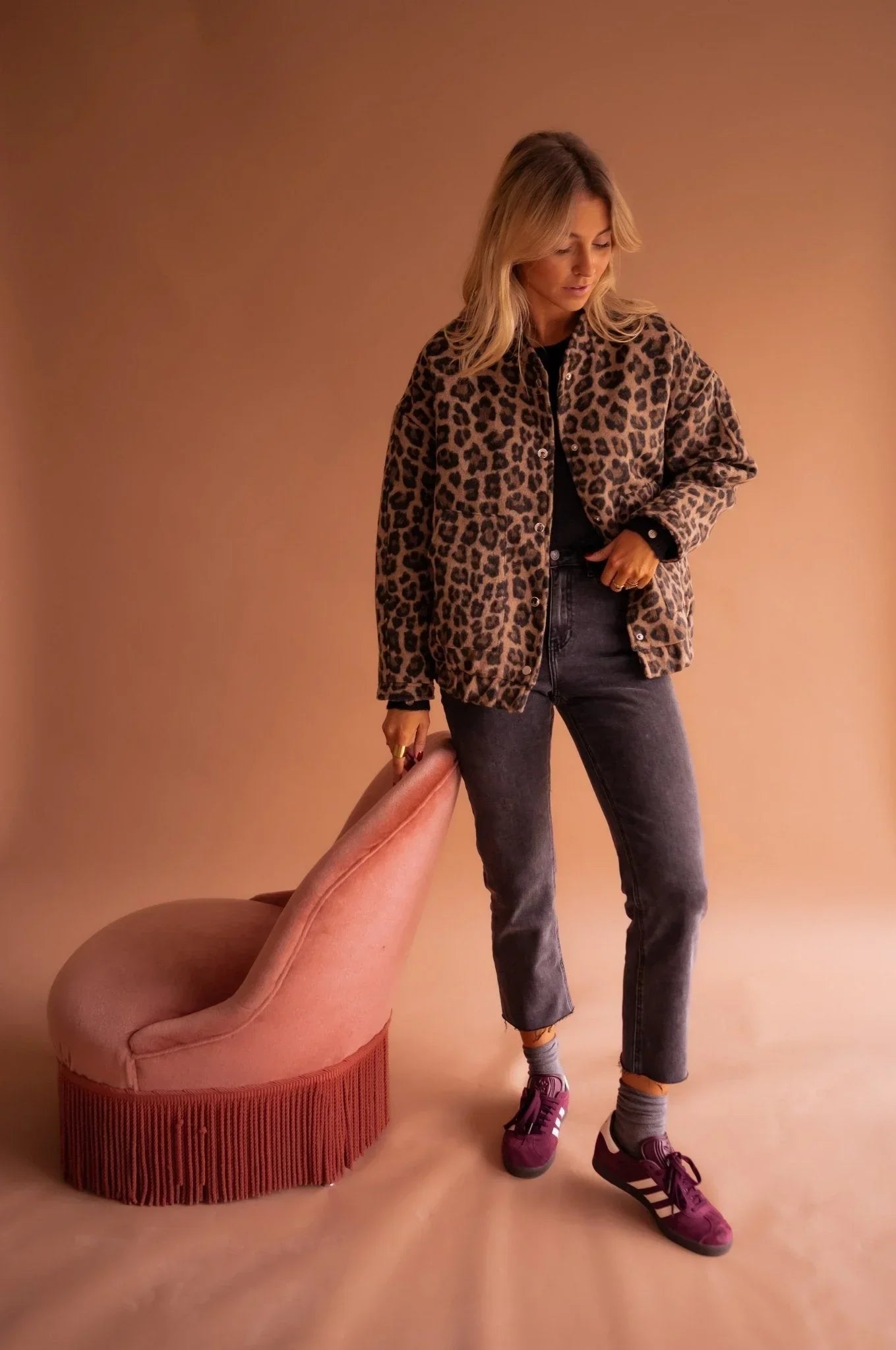Eda - Women's leopard print jacket with snap buttons