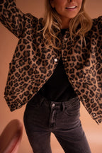 Eda - Women's leopard print jacket with snap buttons