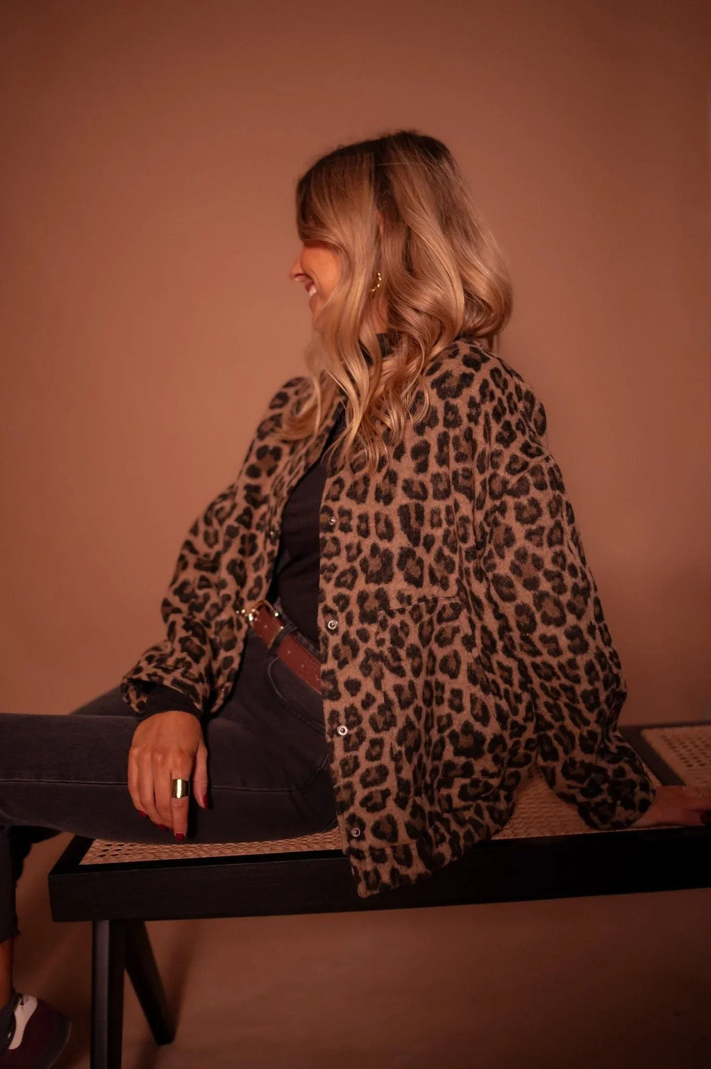 Eda - Women's leopard print jacket with snap buttons