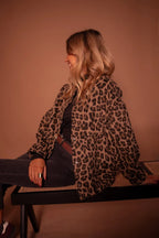 Eda - Women's leopard print jacket with snap buttons