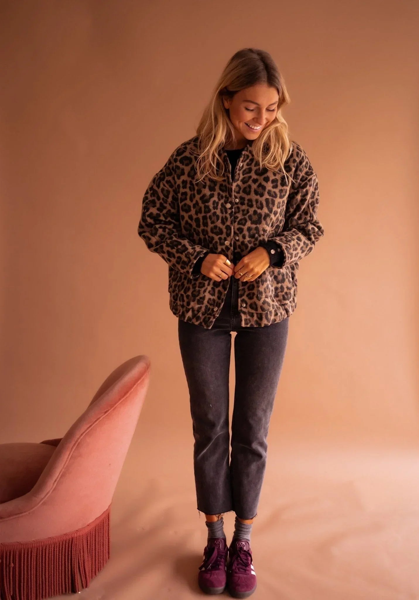 Eda - Women's leopard print jacket with snap buttons