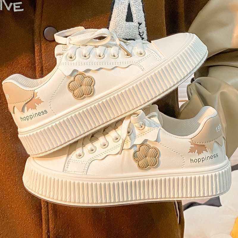 Lia | Beige Floral Applique Platform Lace up Sneakers Off White