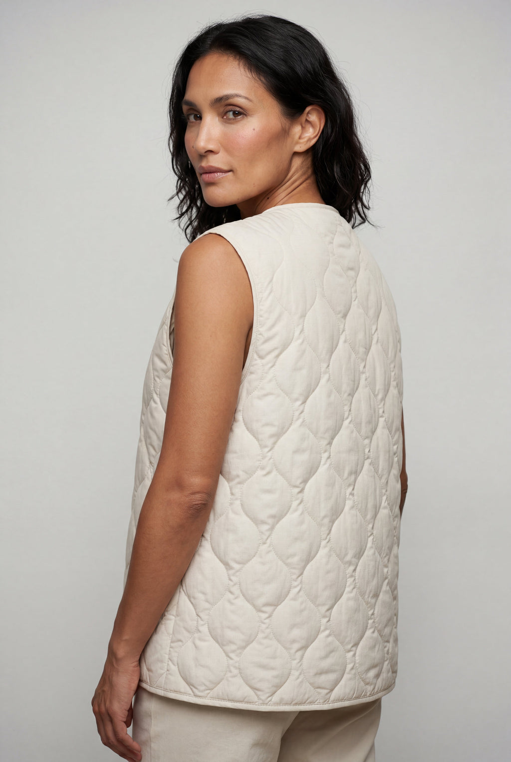 Lia | Diamond-quilted Sleeveless Bodywarmer Vest with Snap Closure