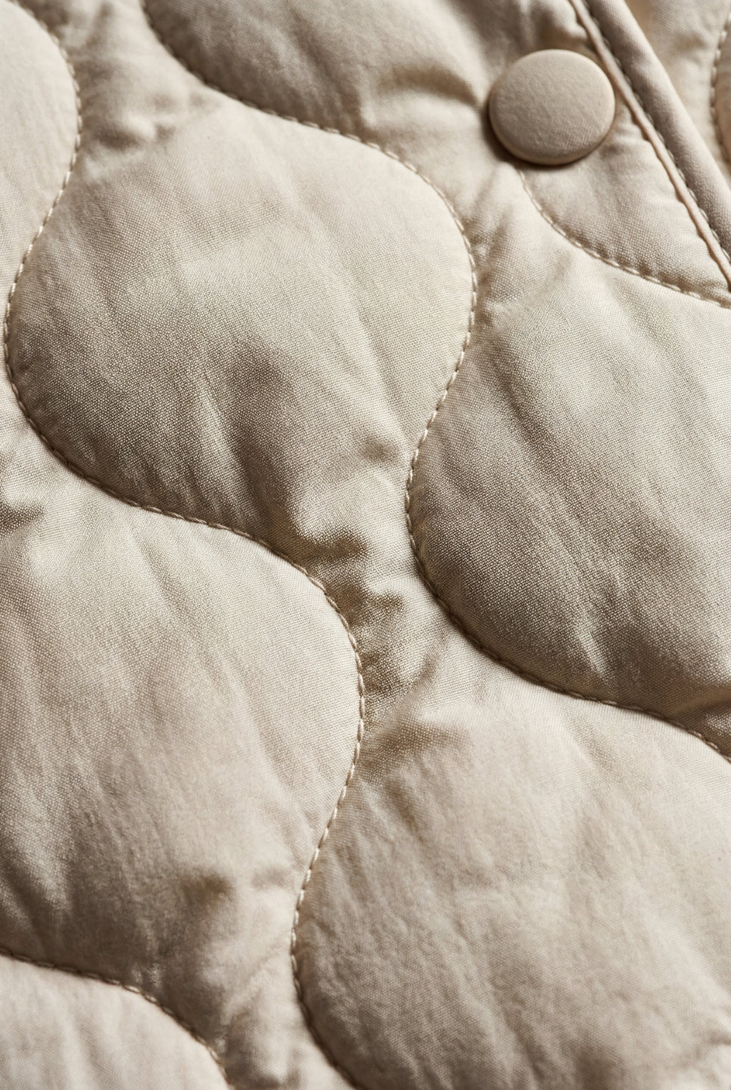 Lia | Diamond-quilted Sleeveless Bodywarmer Vest with Snap Closure