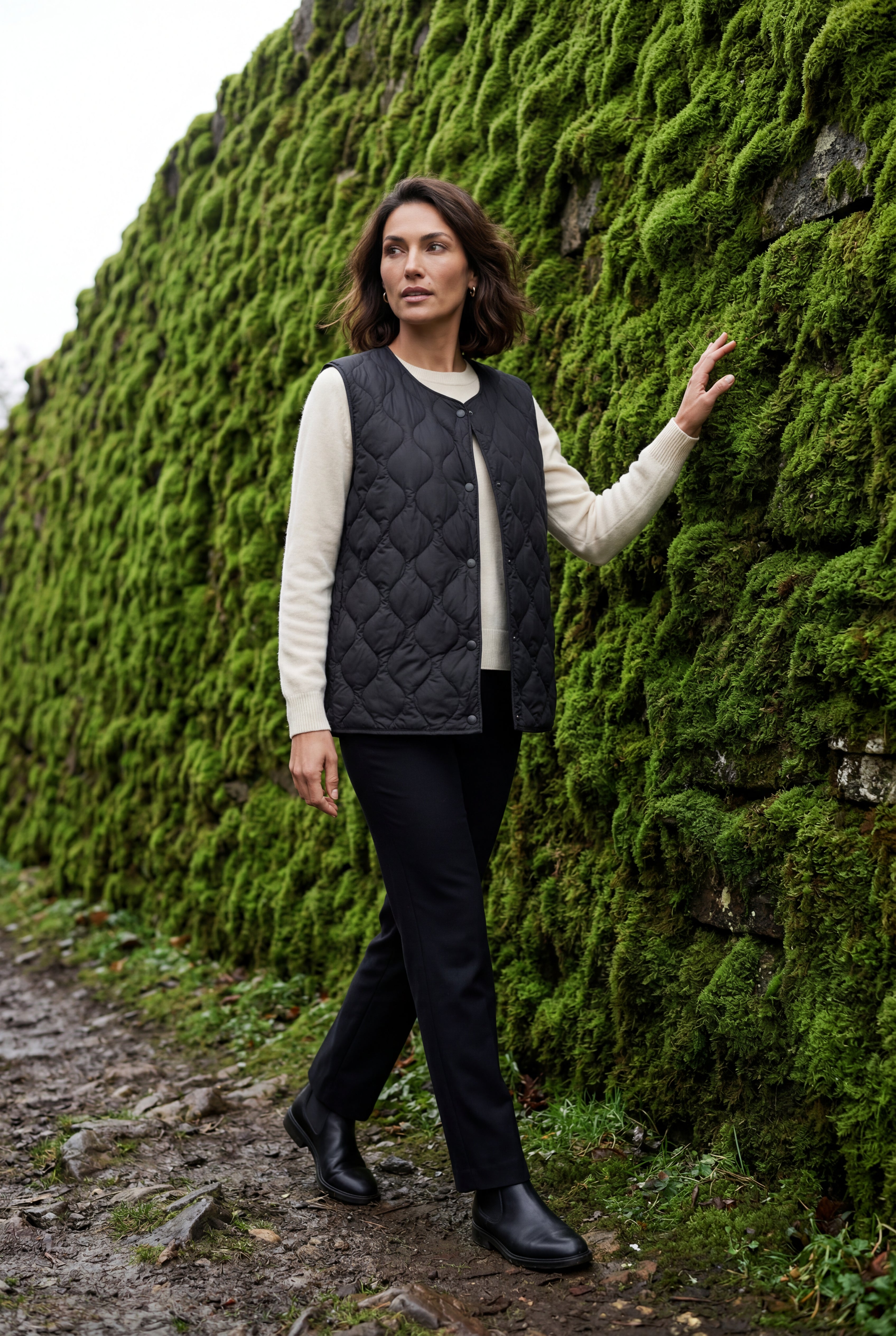Lia | Diamond-quilted Sleeveless Bodywarmer Vest with Snap Closure