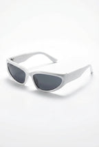 Lieke | Glossy White Oval Cat-eye Sunglasses with Dark Lenses