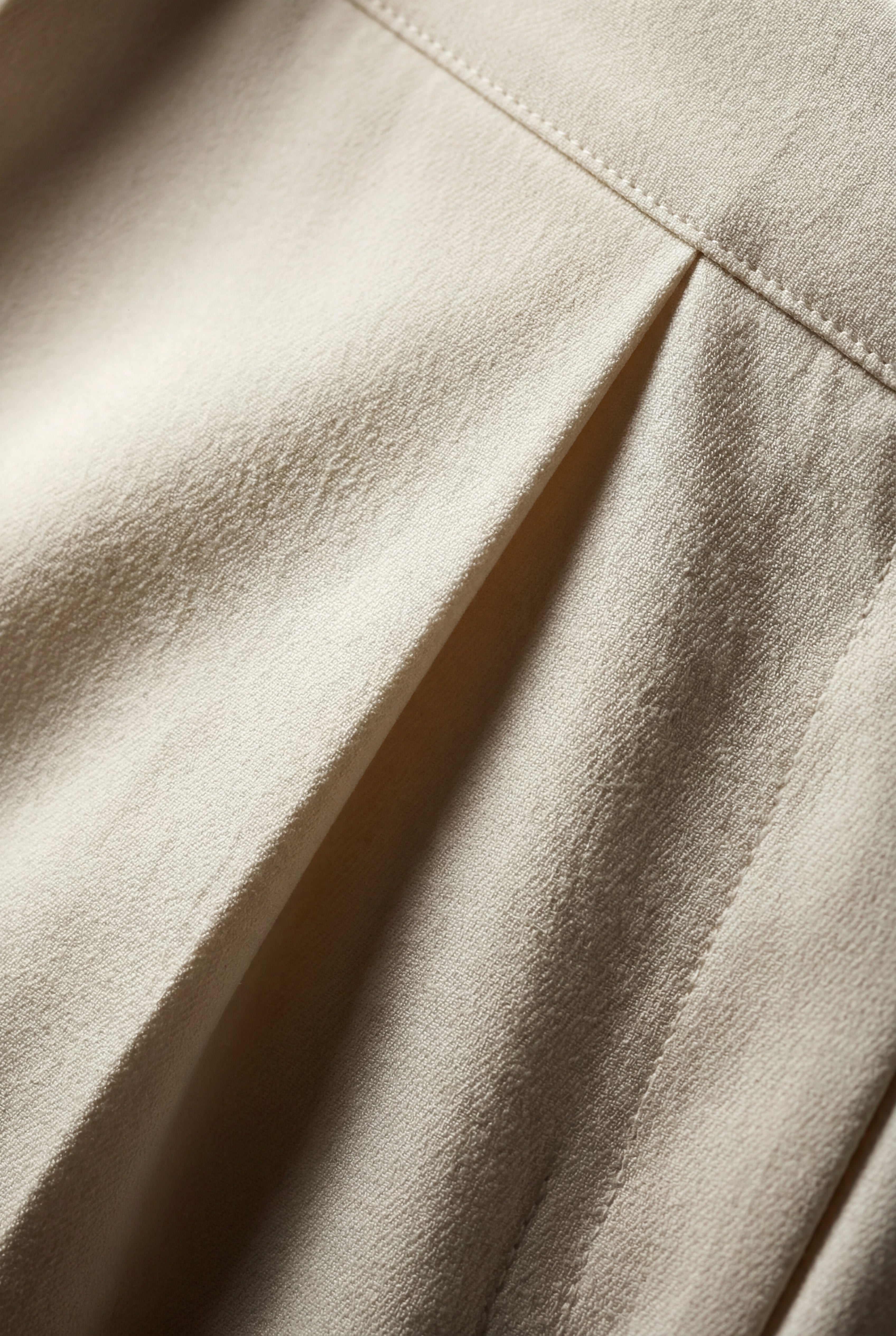 Lia | Light Cream High-waisted Wide-leg Pleated Trousers